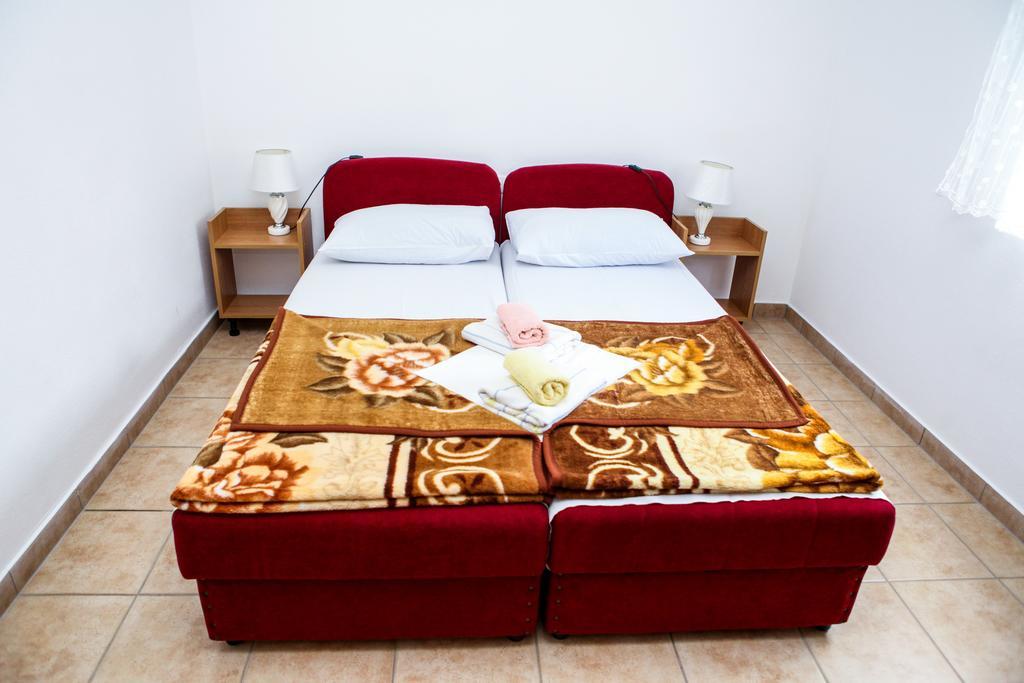 Ana Stjepan Nikolic - Pilgrim'S 2Nd Home Međugorje Oda fotoğraf